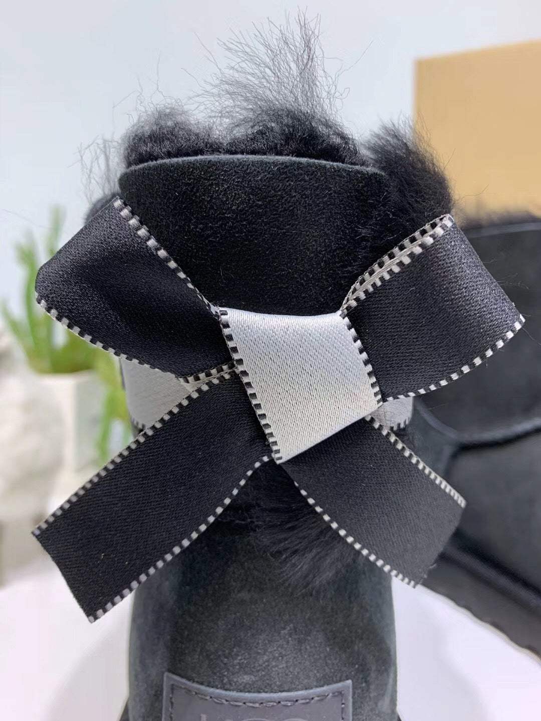 Black Bow-Detail Shoes with Subtle Shimmer | Style 2938