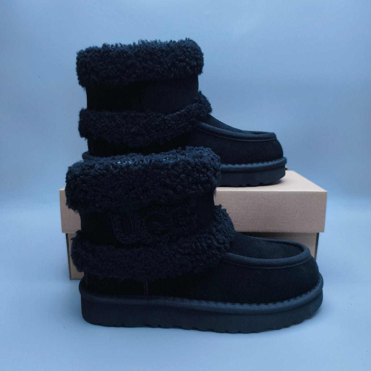 Black Curly-Textured Mid-Top Boots with Oversized Logo | Style 5410