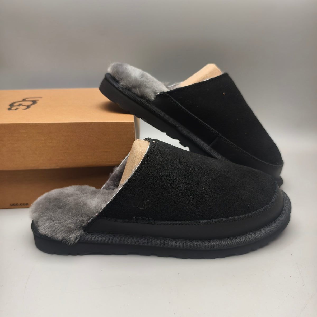 Black Men's Ultra-Lightweight Fluffy Casual Slippers | Style 4585