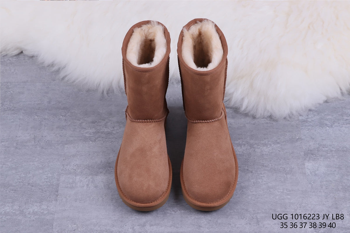 Classic Short II Boots in Chestnut | Style 6223