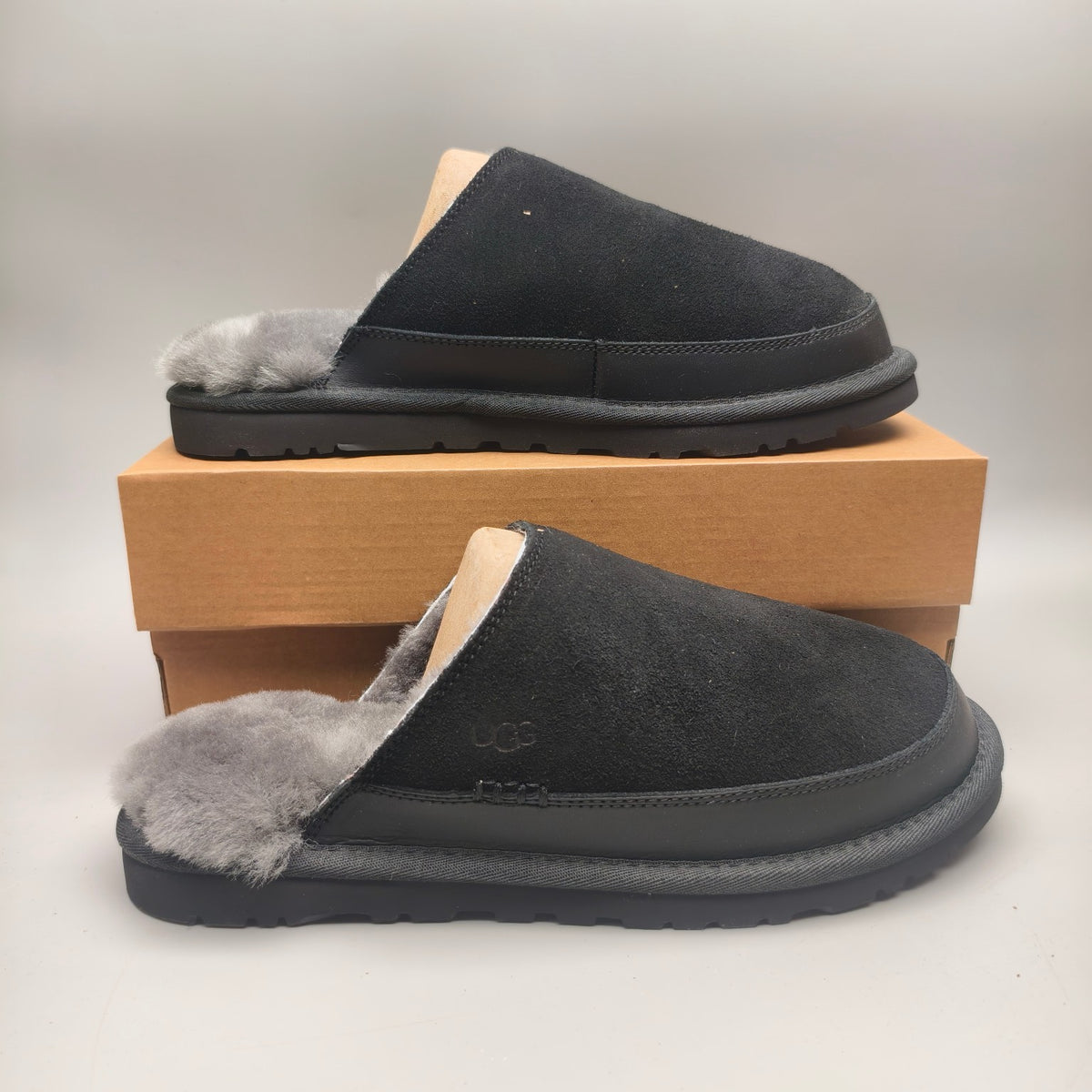 Black Men's Ultra-Lightweight Fluffy Casual Slippers | Style 4585