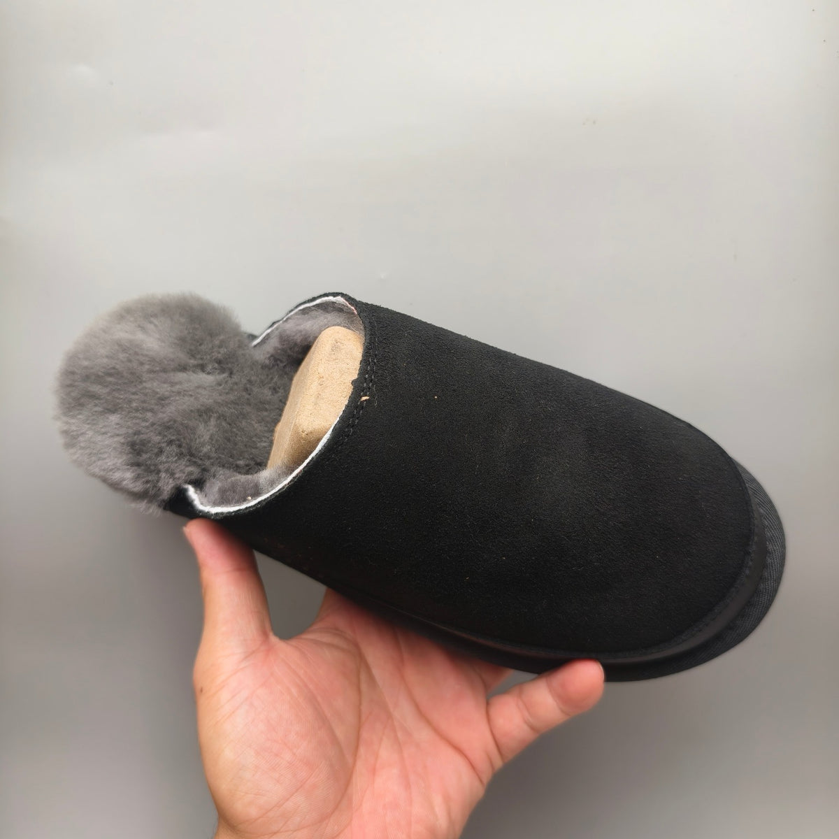 Black Men's Ultra-Lightweight Fluffy Casual Slippers | Style 4585