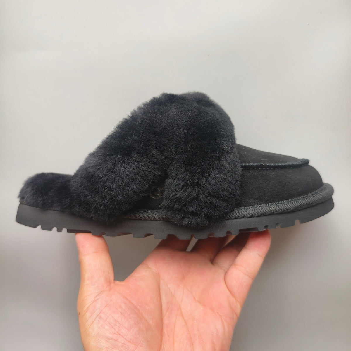 Black Casual Indoor Slippers | Style 4571