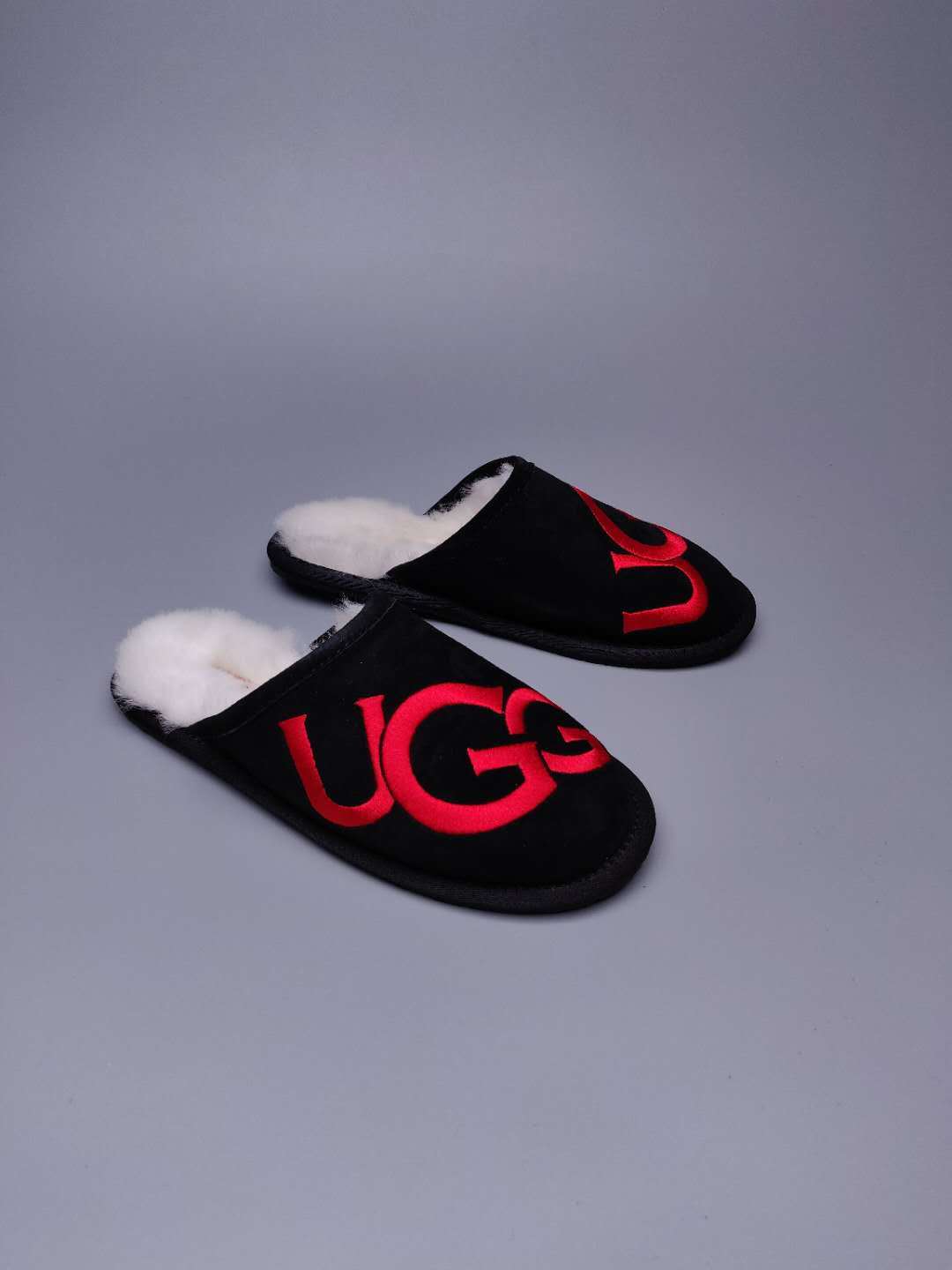 Black Indoor Slippers with Large G Detail | Style 2593