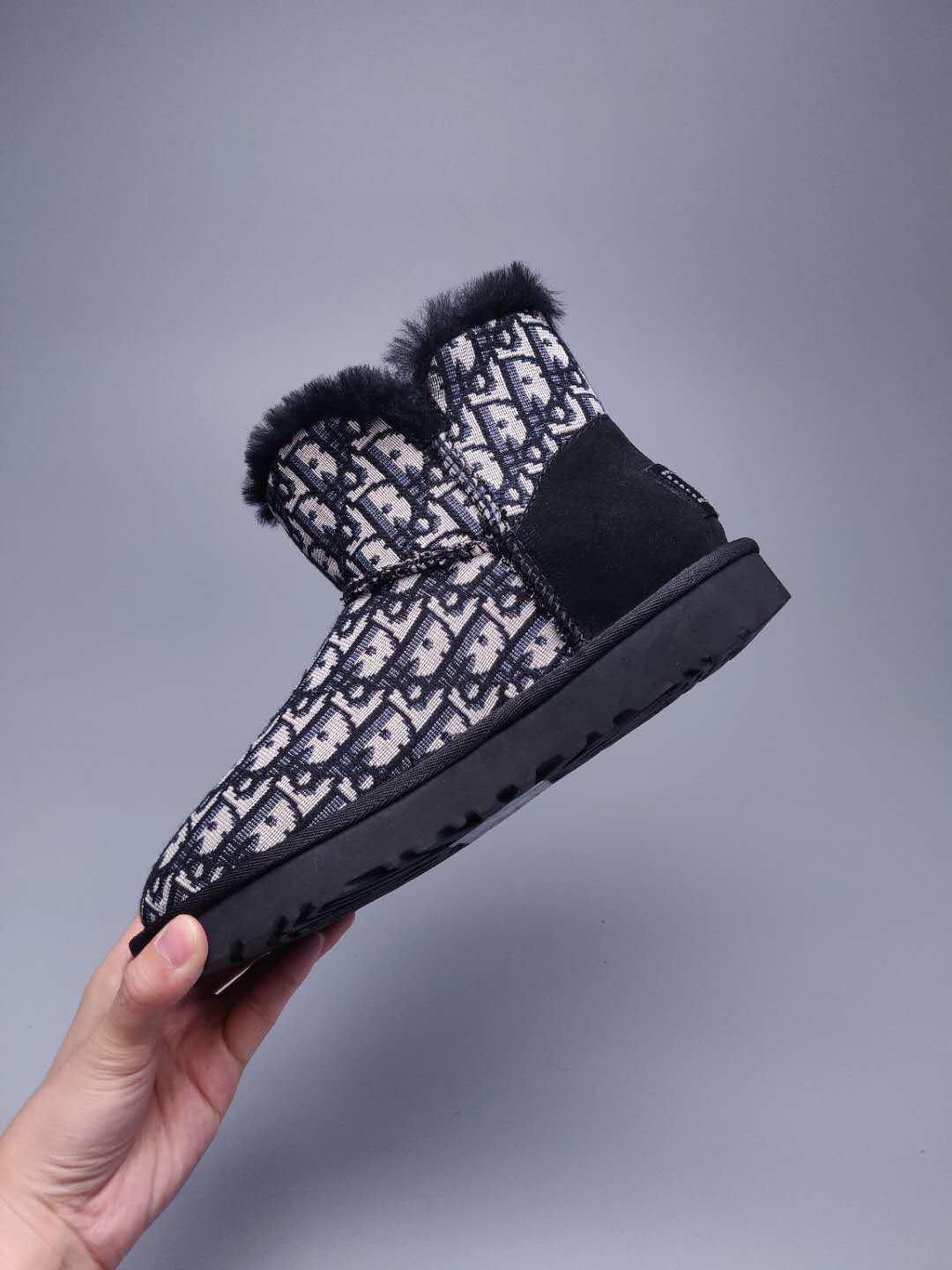 Black Textile-Pattern Boots | Style 6554