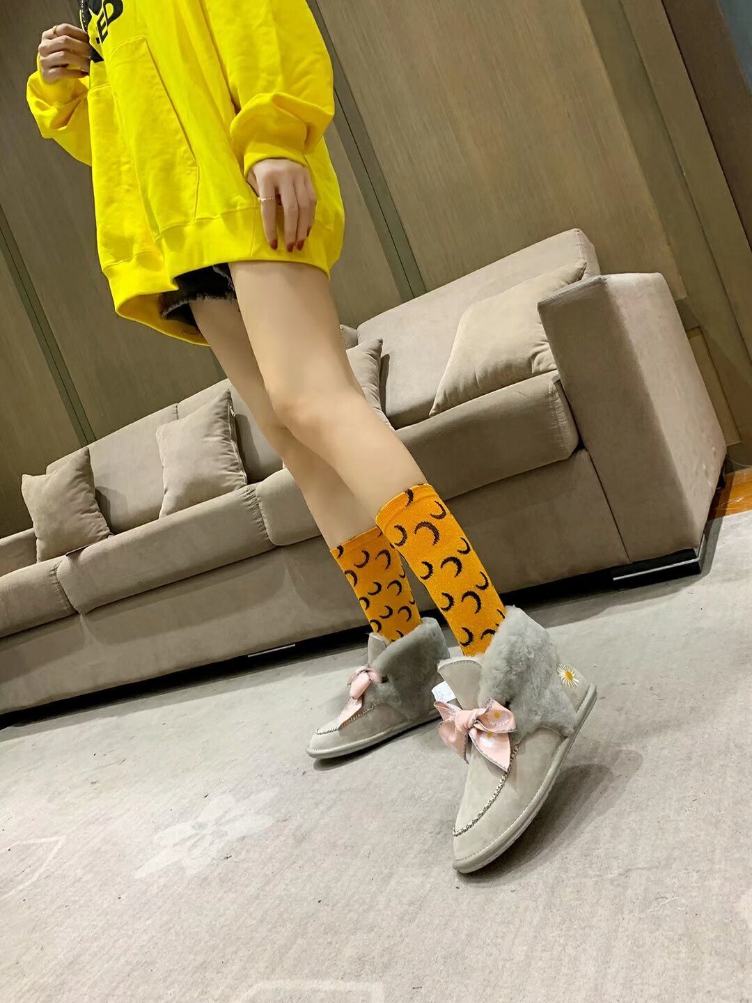 Gray Daisy Chain & Ribbon Shoes | Style 7888
