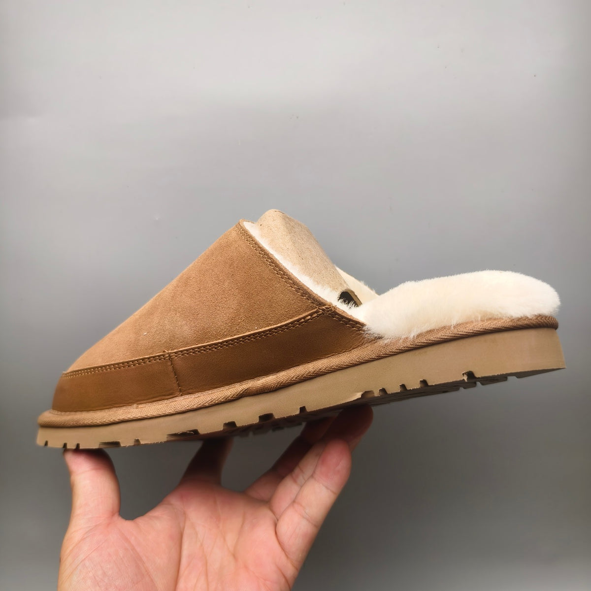 Chestnut Men's Ultra-Lightweight Fluffy Casual Slippers | Style 4585