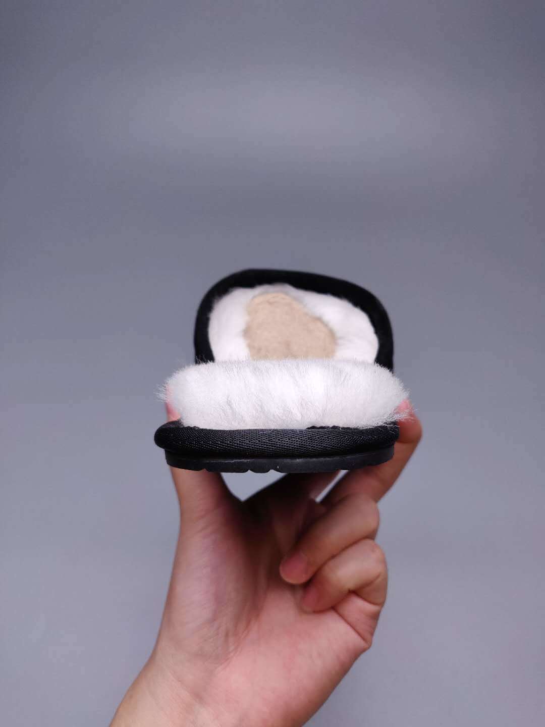 Black Indoor Slippers with Large G Detail | Style 2593