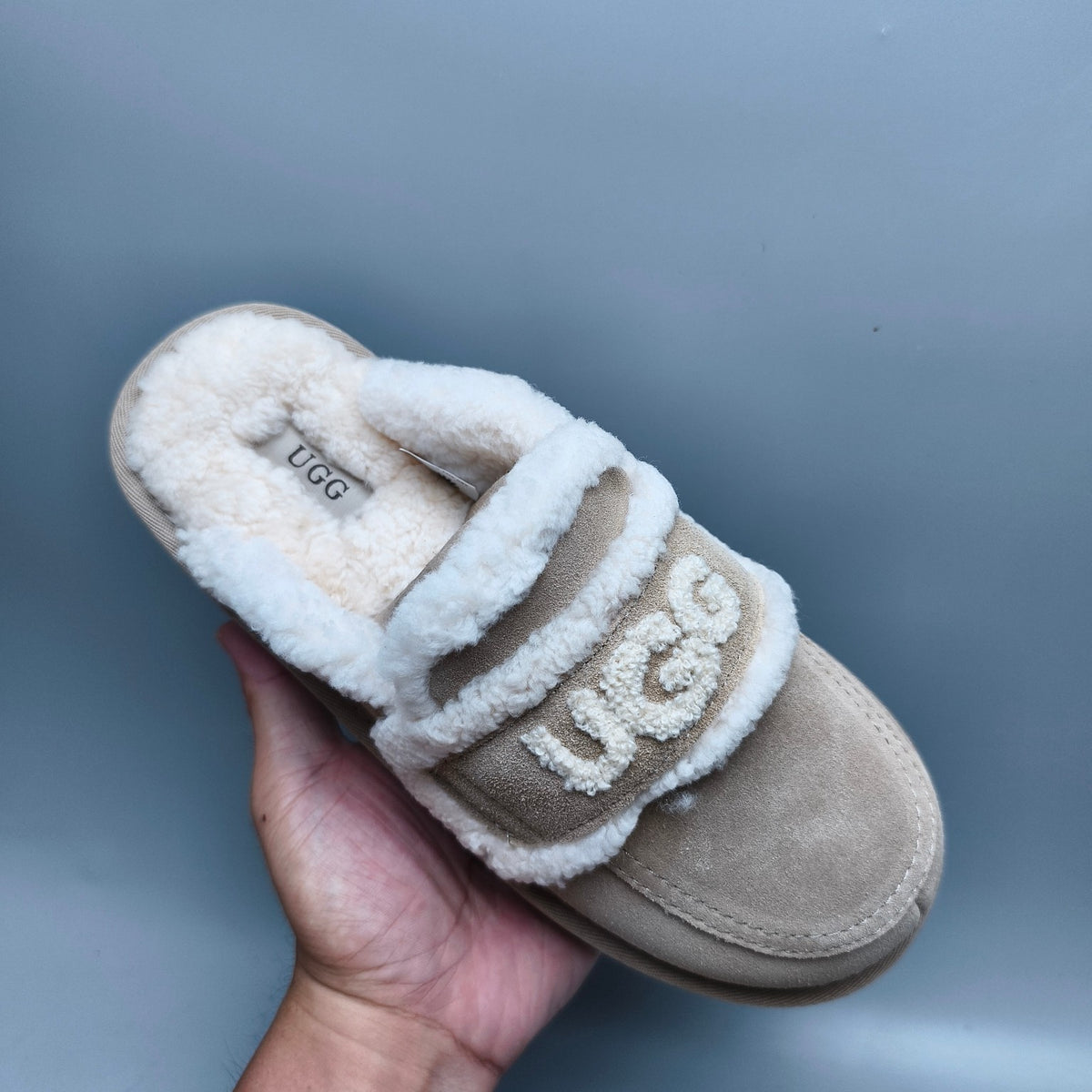 Sand Curly Plush Logo Slippers | Style 1206